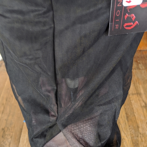 Heavy red devious netting skirt large - Picture 2 of 7